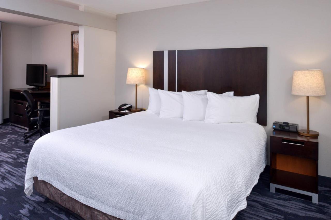 Fairfield Inn & Suites By Marriott Сидар-Рапидс Экстерьер фото