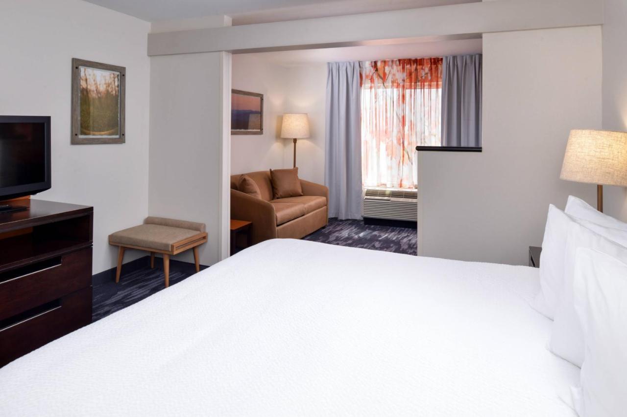 Fairfield Inn & Suites By Marriott Сидар-Рапидс Экстерьер фото