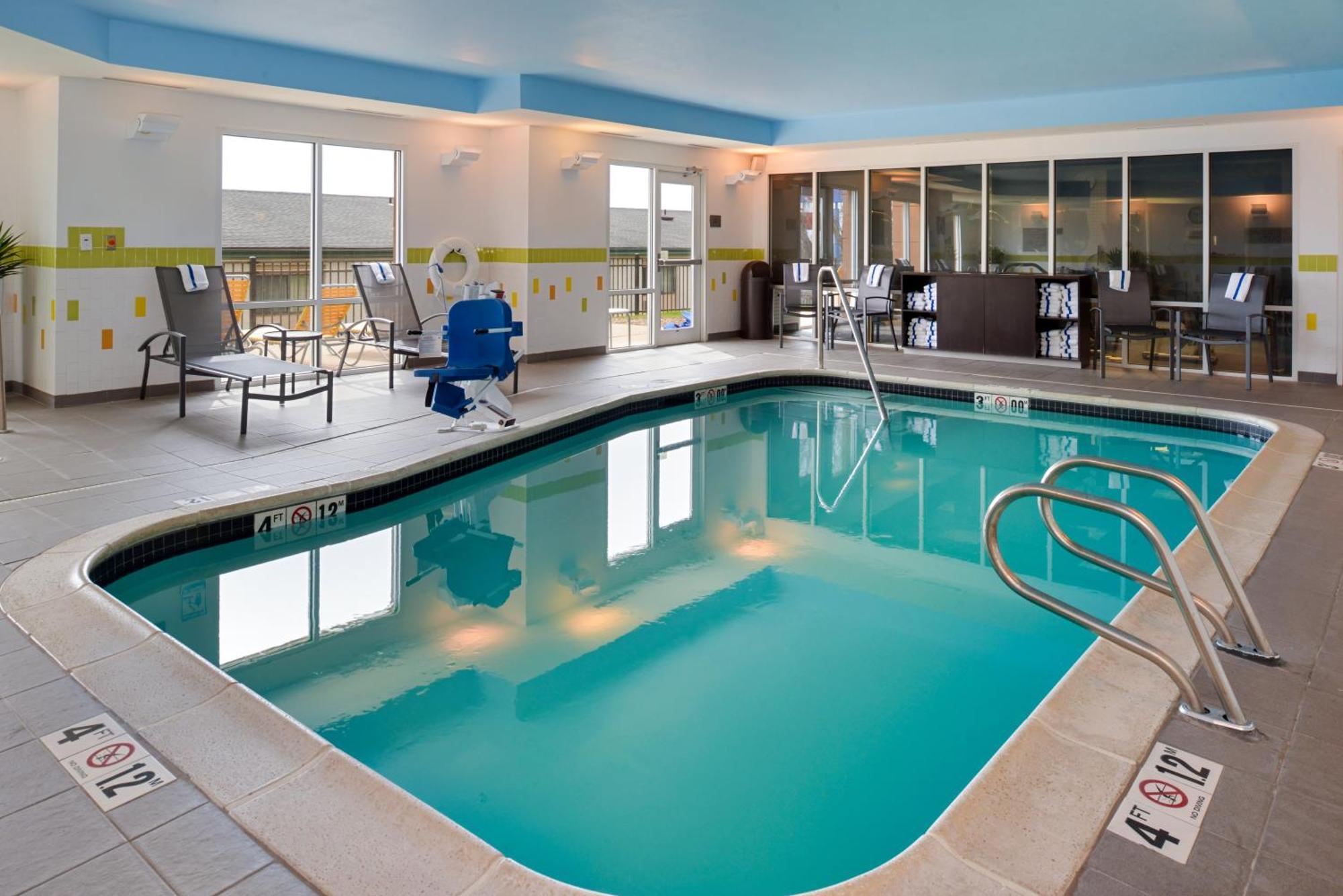 Fairfield Inn & Suites By Marriott Сидар-Рапидс Экстерьер фото