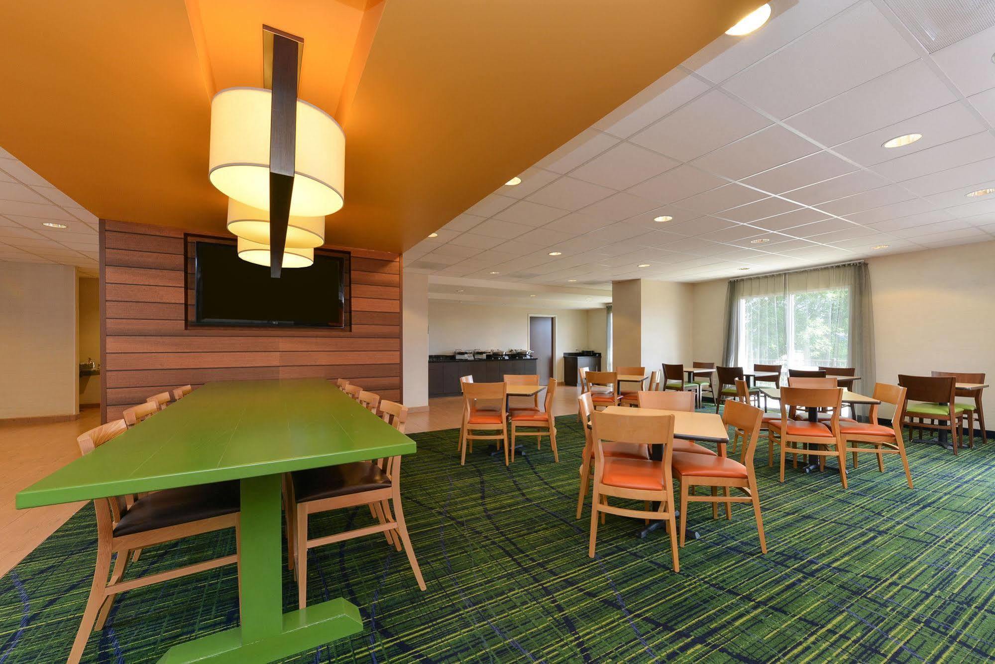 Fairfield Inn & Suites By Marriott Сидар-Рапидс Экстерьер фото
