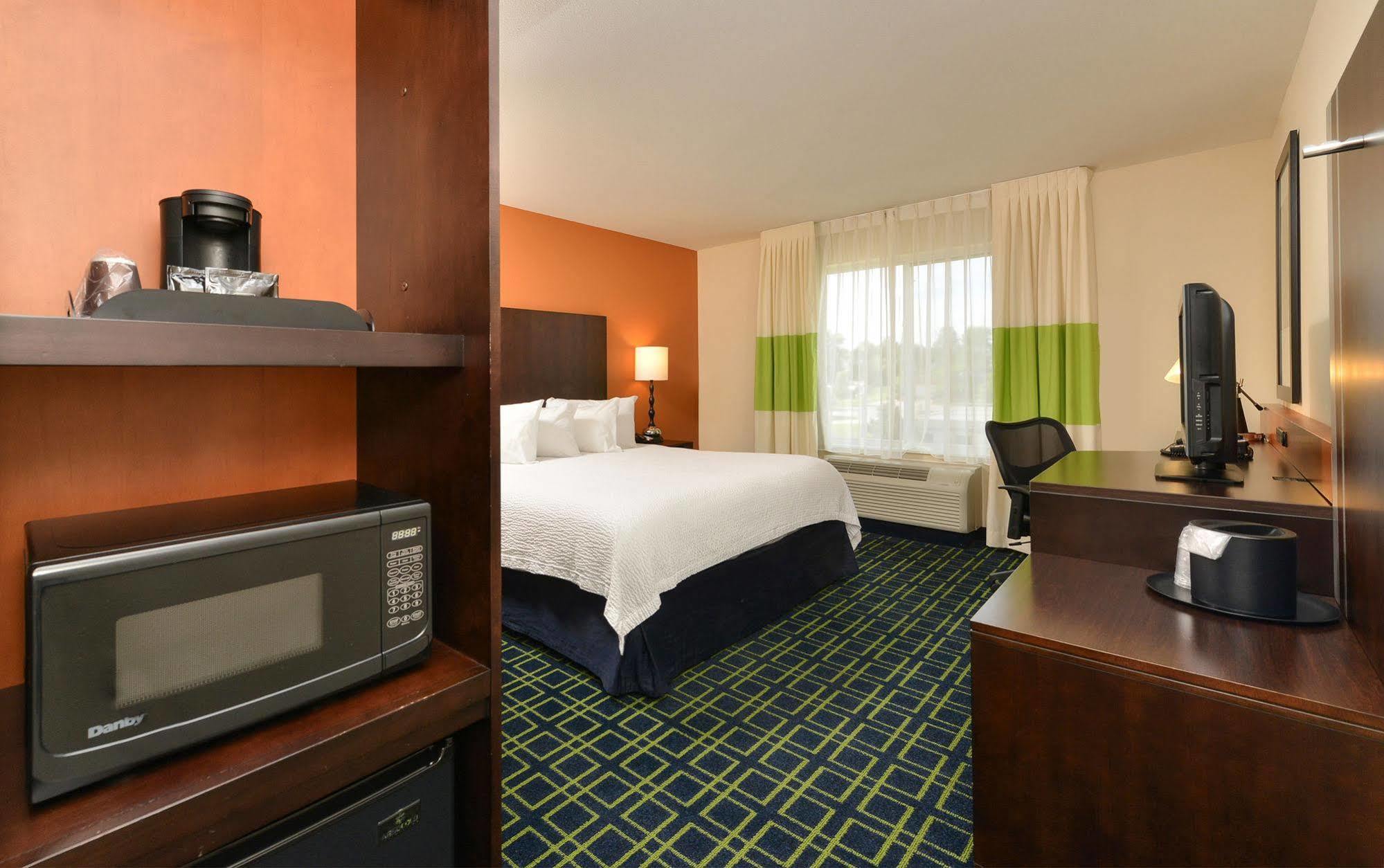 Fairfield Inn & Suites By Marriott Сидар-Рапидс Экстерьер фото