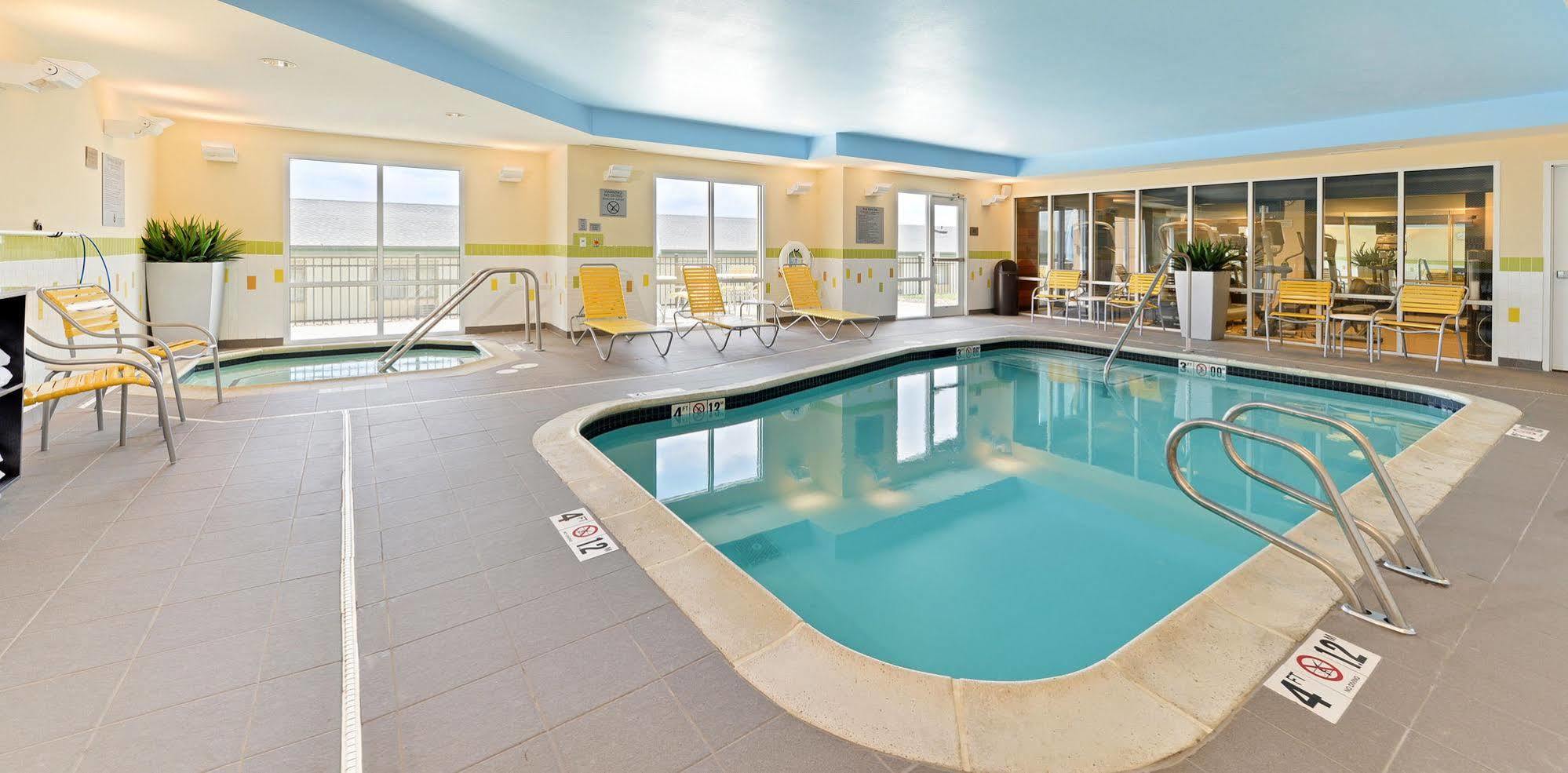 Fairfield Inn & Suites By Marriott Сидар-Рапидс Экстерьер фото